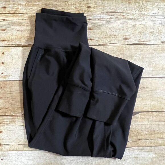 OLD NAVY POWERSOFT 7/8 JOGGERS IN BLACKJACK SIZE SMALL - Picture 3 of 6